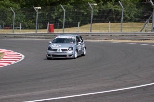 clio racing brands hatch