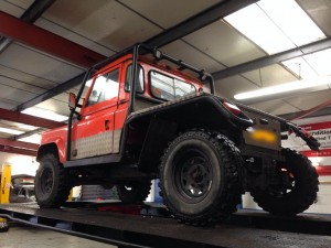 Derby-garage-v8-land-rover