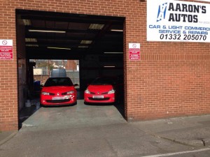 Clio 197 and Megane R26 at Aarons Autos