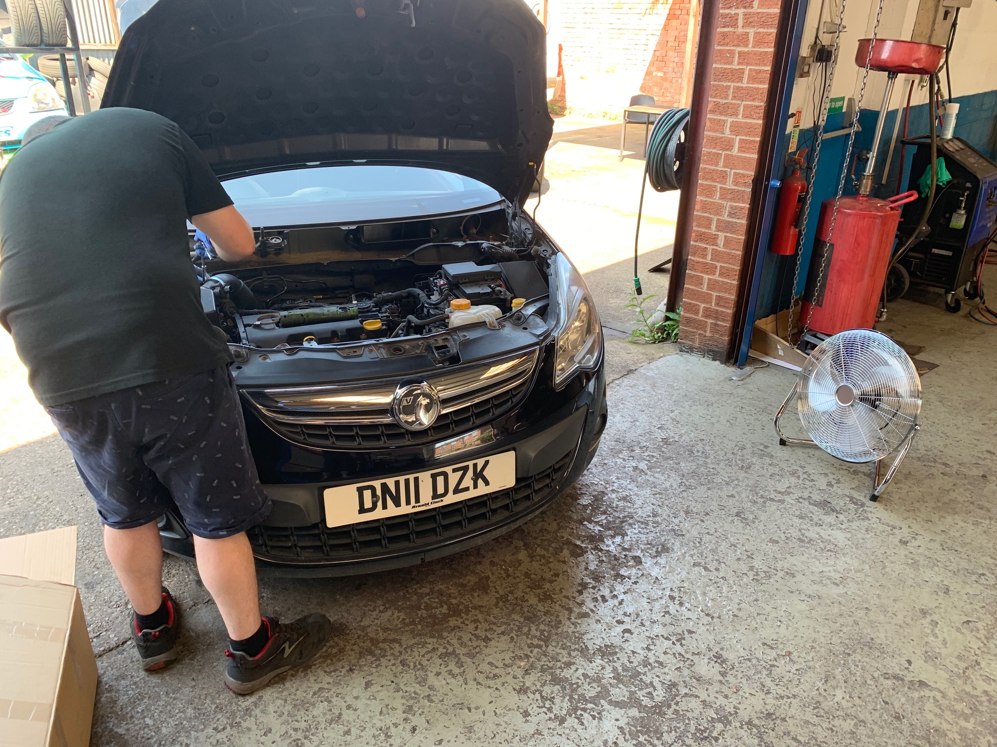 Air Conditioning service and repair Aarons Autos